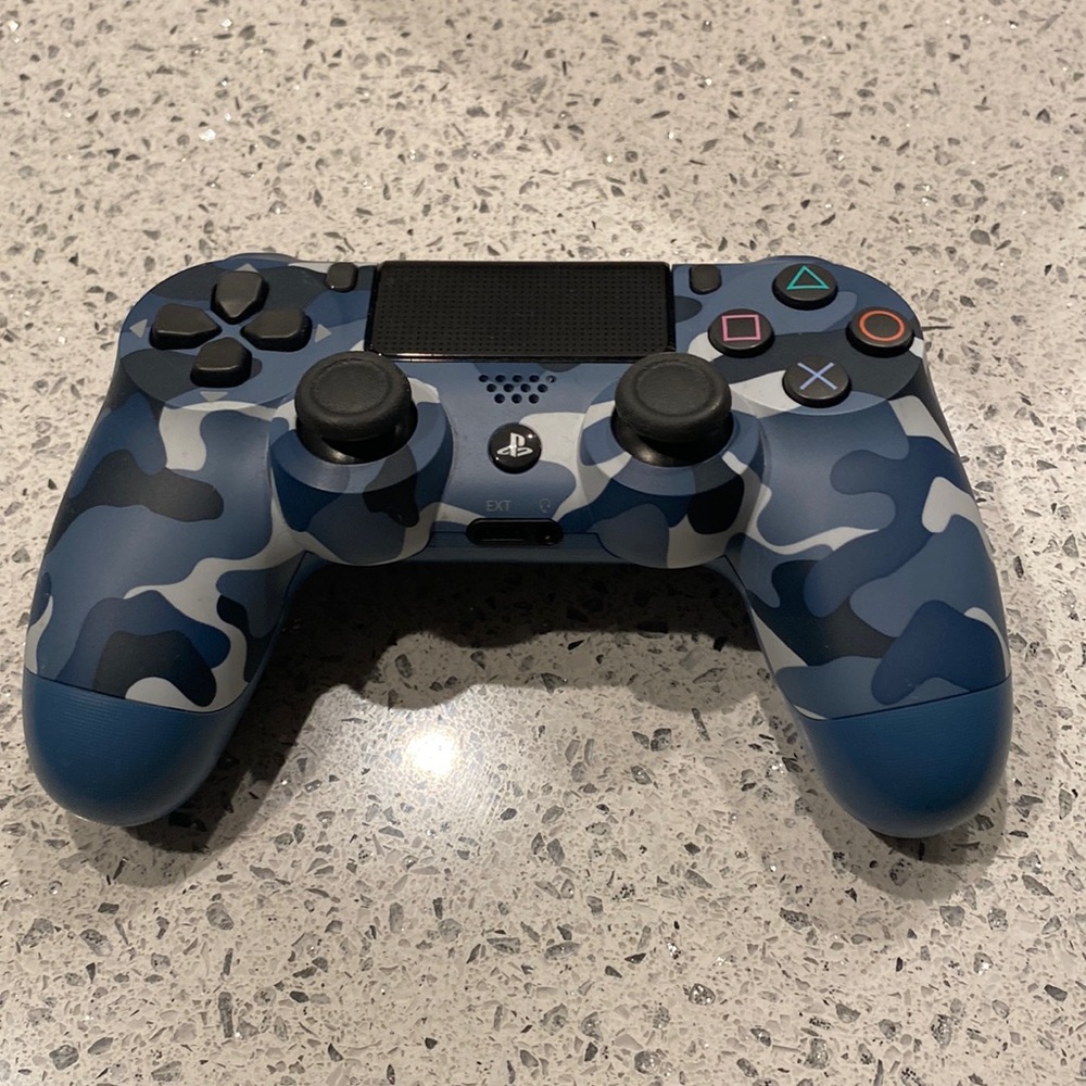 Blue camo PS4 controller